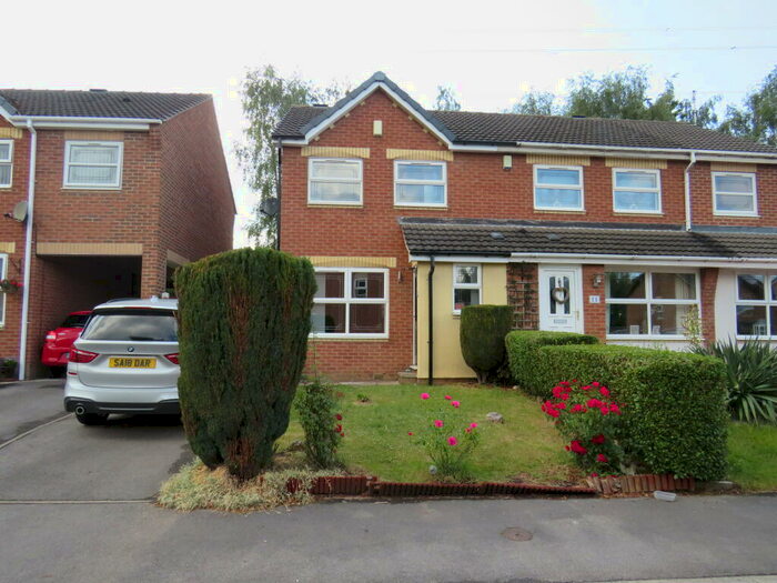 3 Bedroom Town House To Rent In Westerton Drive, Bramley, Rotherham, S66