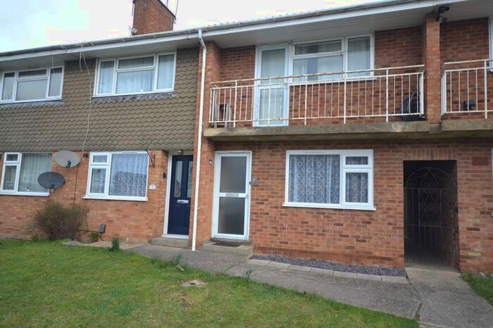 2 Bedroom Flat To Rent In Northfleet Close, Maidstone, ME14
