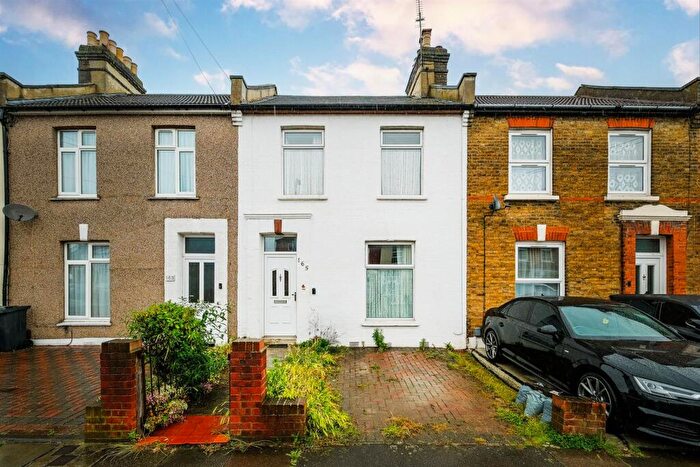 3 Bedroom Terraced House For Sale In Grange Road, Ilford, IG1
