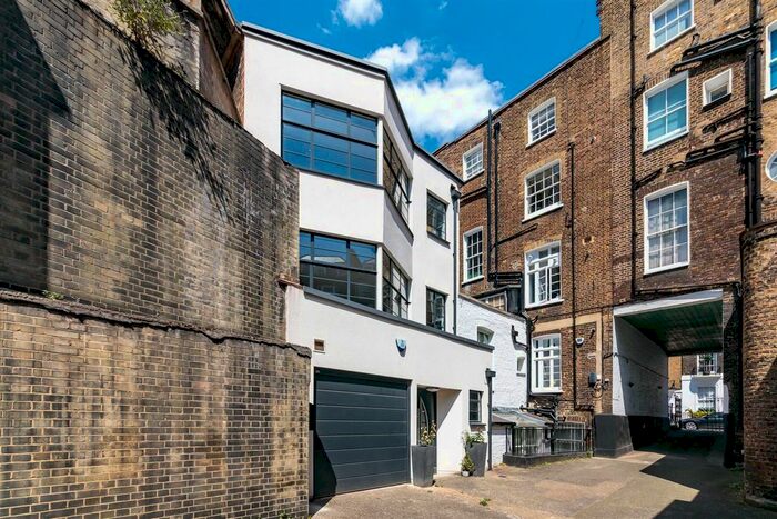 3 Bedroom Mews To Rent In Wyndham Yard, London, W1H