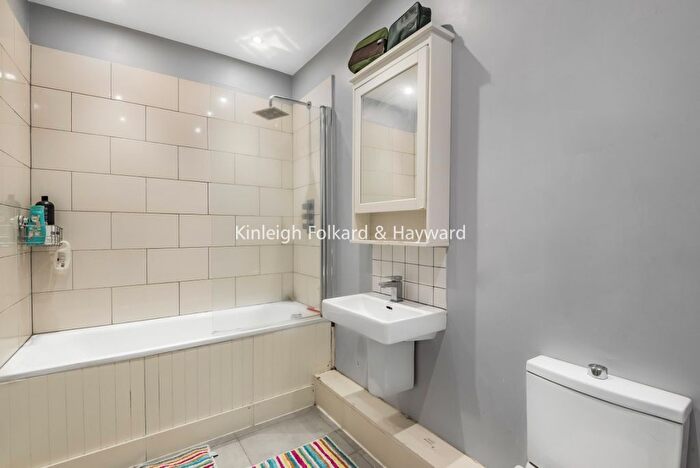2 Bedroom Flat To Rent In Crayford Road, London, N7