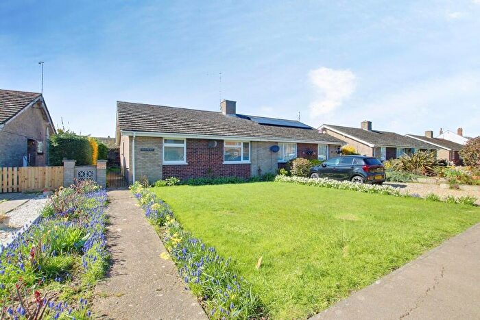 2 Bedroom Semi-Detached Bungalow For Sale In Rutland Way, Manea, PE15