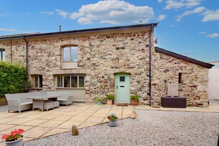 3 Bedroom Barn Conversion For Sale In Tongue End, Okehampton, EX20