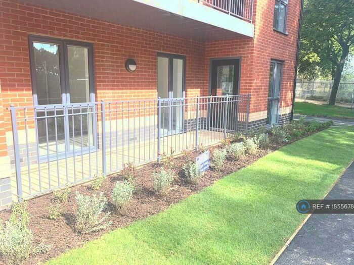 2 Bedroom Flat To Rent In Echelon Walk, Colchester, CO4