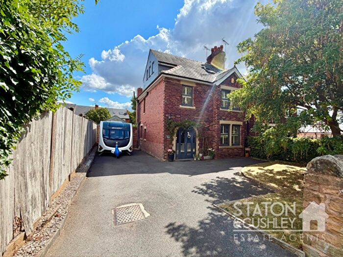 5 Bedroom Semi-Detached House For Sale In Grosvenor Avenue, Sutton-In-Ashfield, NG17