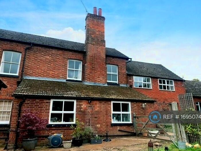 2 Bedroom Flat To Rent In Home Farm, Wing, Leighton Buzzard, LU7