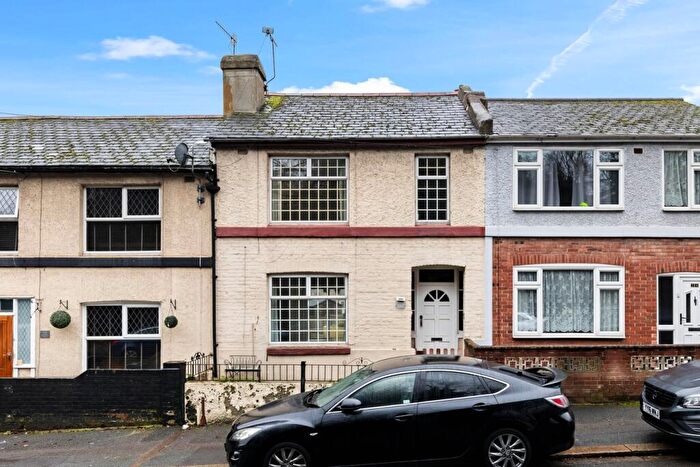 3 Bedroom Terraced House For Sale In Brookfield Avenue, Dover, CT16