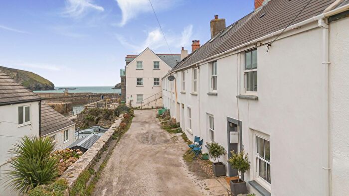 4 Bedroom Cottage For Sale In Harbour Terrace, Portreath, TR16