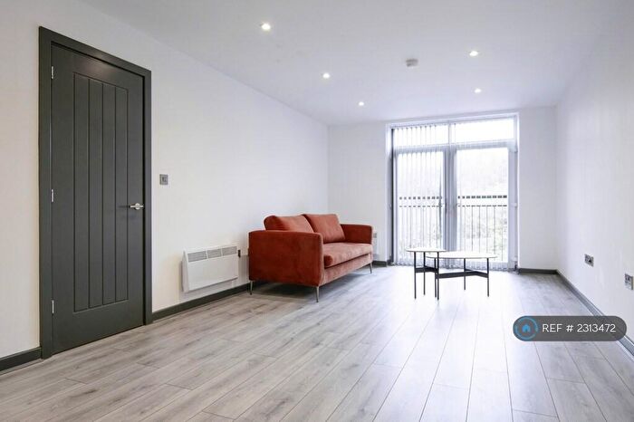 1 Bedroom Flat To Rent In Trinity Apartments, Leeds, LS13