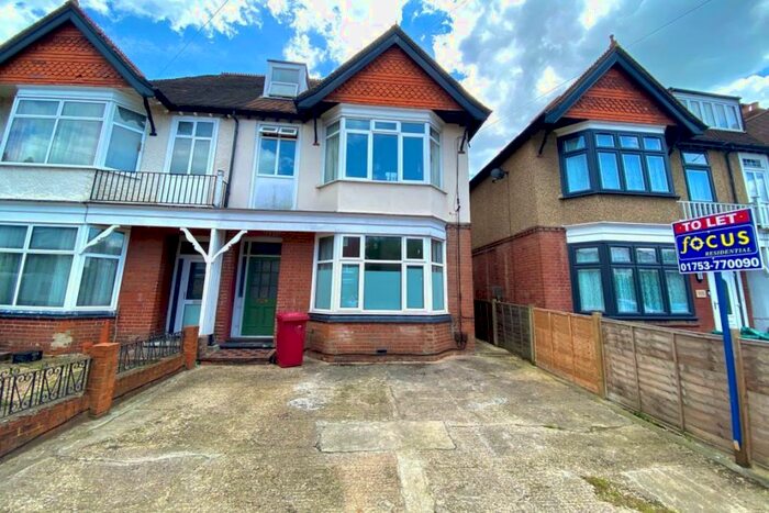 1 Bedroom Flat To Rent In Upton Road, SL1