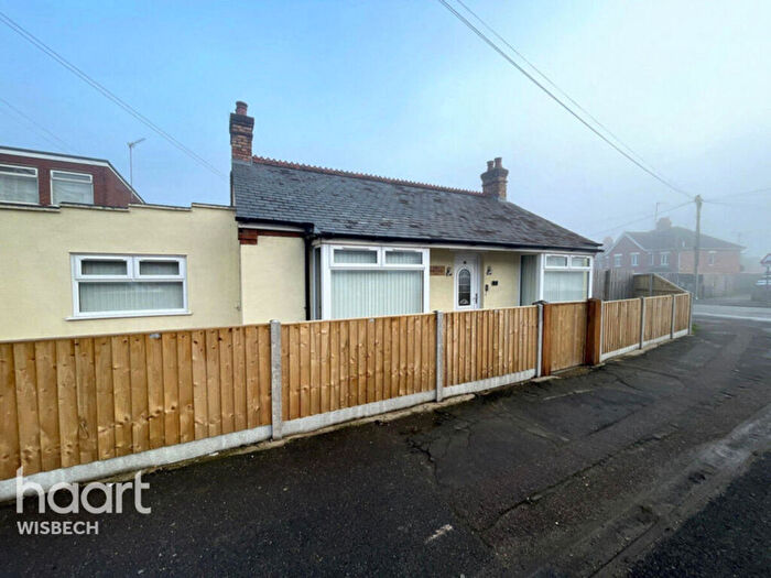 3 Bedroom Detached Bungalow For Sale In Kirkgate Street, Wisbech, PE13