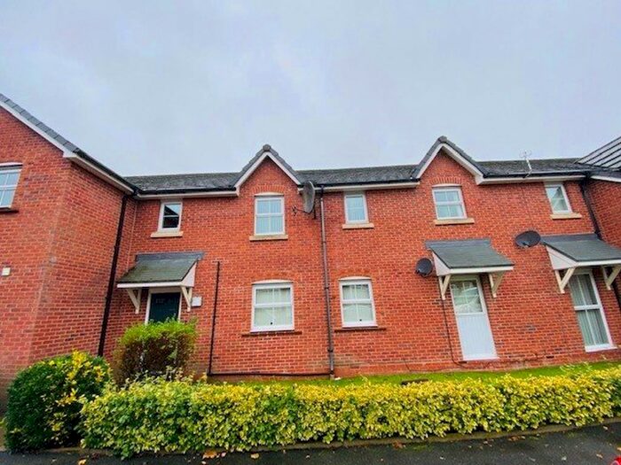 2 Bedroom Flat To Rent In Britain Street, Bury BL9