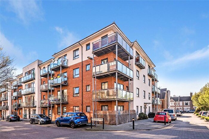 1 Bedroom Flat For Sale In Oakwood Close, Hither Green, London, SE13