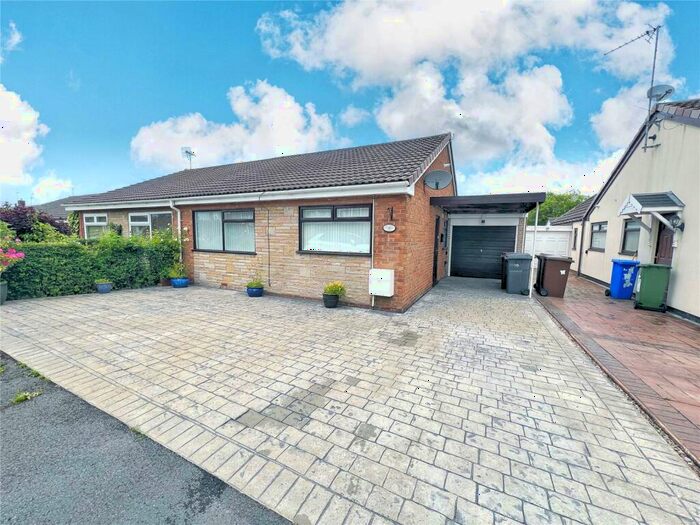 2 Bedroom Bungalow For Sale In Arundel Close, Carrbrook, Stalybridge, Greater Manchester, SK15