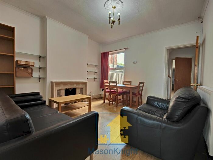 4 Bedroom Terraced House To Rent In Flexible Start Date Selly Oak, Birmingham, B29