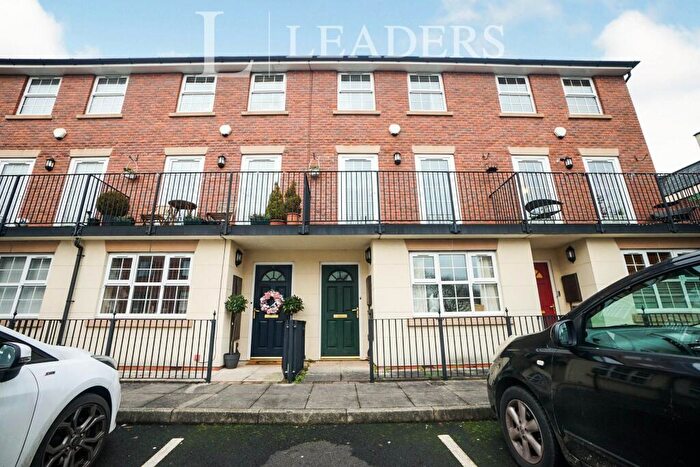 4 Bedroom Terraced House To Rent In Bandy Fields Place, Salford, M7
