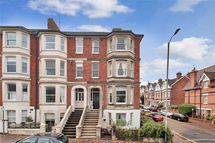 2 Bedroom Flat For Sale In Grove Hill Road, Tunbridge Wells, Kent, TN1