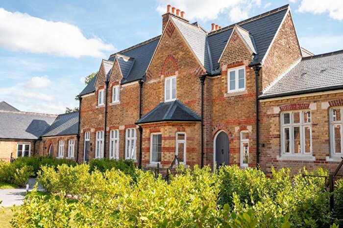 3 Bedroom Mews For Sale In At Trent Park, London, EN4