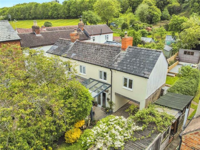 3 Bedroom Detached House For Sale In The Wharf, Coombe Hill, Gloucester, Gloucestershire, GL19