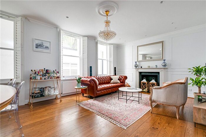 2 Bedroom Flat To Rent In Courtfield Gardens, Earls Court, London, SW5