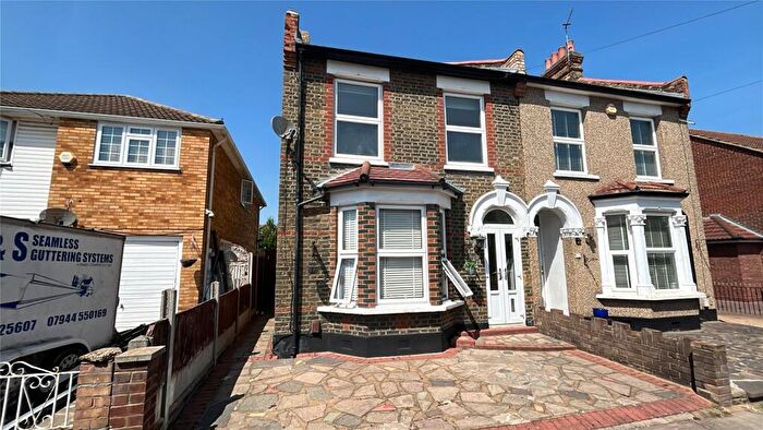 3 Bedroom Semi-Detached House For Sale In Essex Road, Romford, RM7