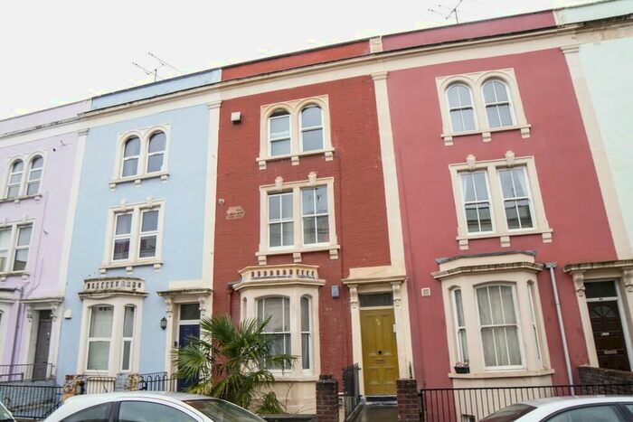 1 Bedroom Flat To Rent In City Road, St Pauls, Bristol, BS2