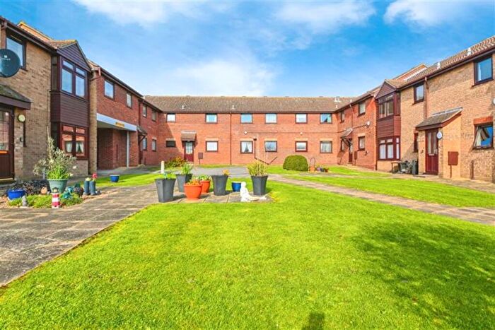 1 Bedroom Retirement Property To Rent In Oakhaven, Dovercourt, Harwich, CO12