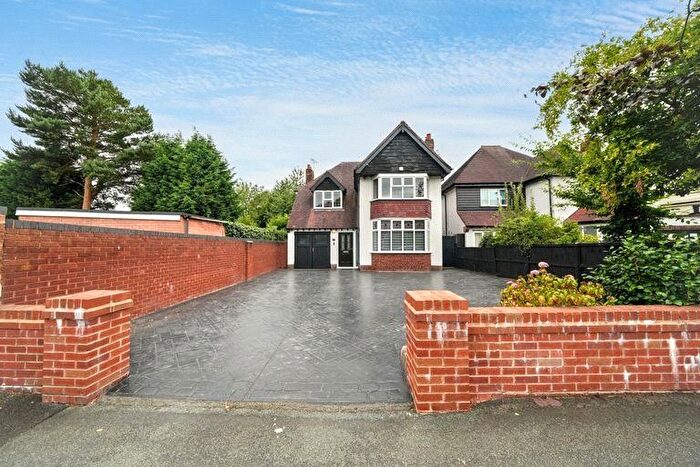 4 Bedroom Detached House For Sale In Riley Crescent, Wolverhampton, West Midlands, WV3