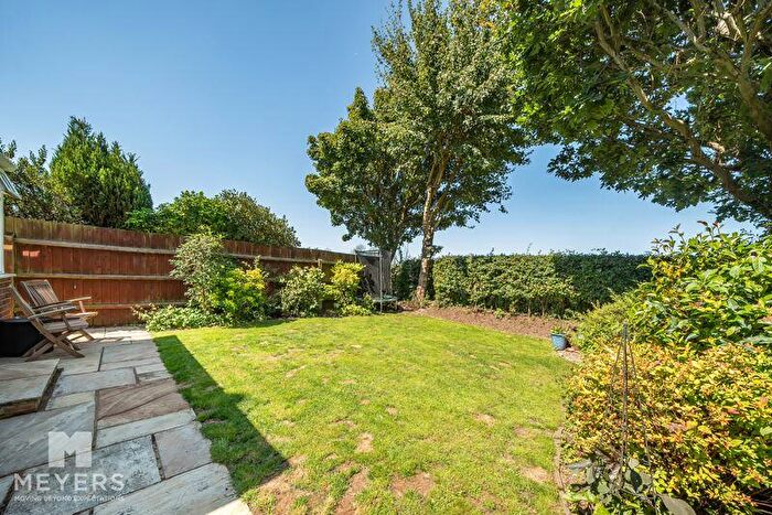 3 Bedroom Link Detached House For Sale In Charborough Way, Sturminster Marshall, BH21