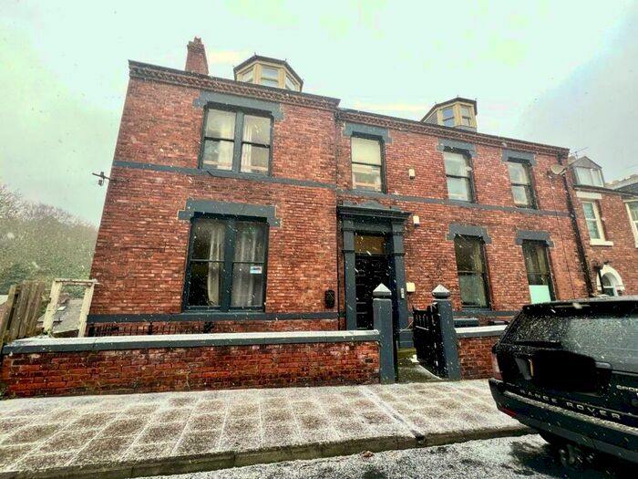 7 Bedroom Private Hall To Rent In B The Avenue, Durham, DH1