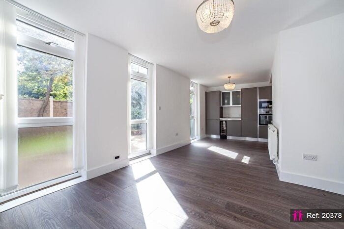 3 Bedroom Town House To Rent In Abbey Road, London, NW8