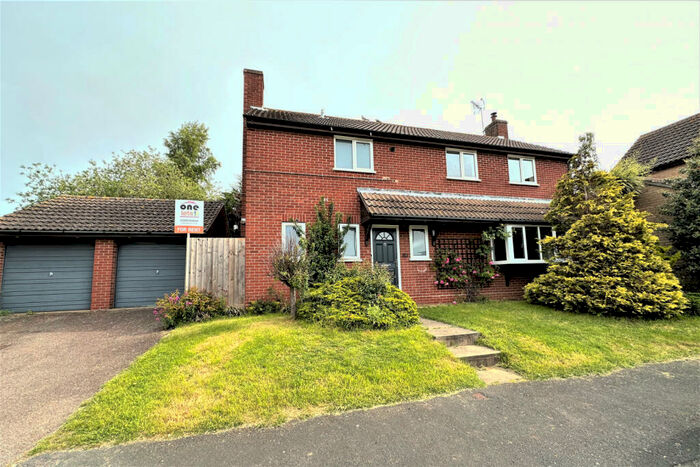 4 Bedroom Detached House To Rent In Bracecamp Close, Ormesby, NR29