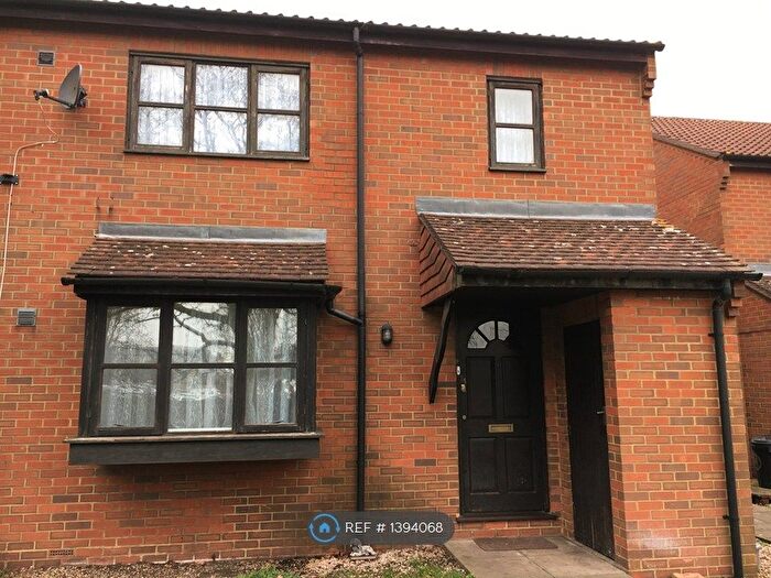 1 Bedroom Terraced House To Rent In Bolton's Lane, Harlington, UB3