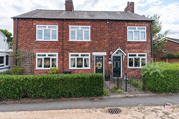 4 Bedroom Semi-Detached House For Sale In Middlewich Road, Stanthorne, Middlewich, CW10