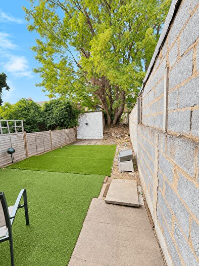 2 Bedroom Flat To Rent In London, E7