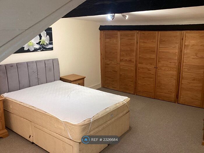 2 Bedroom Flat To Rent In Bath Road, Swindon, SN1