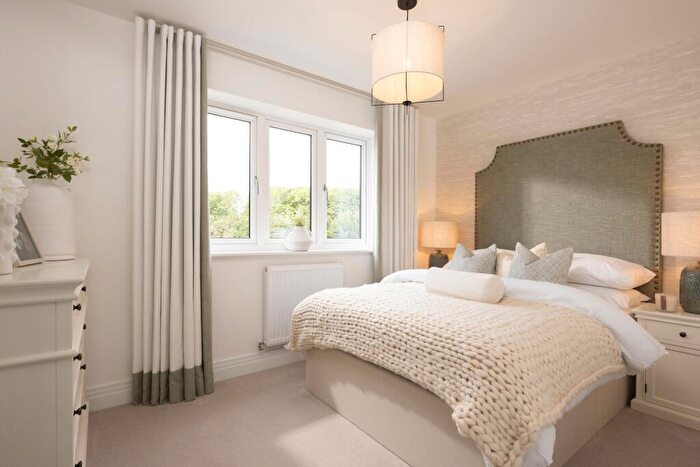4 Bedroom Detached House For Sale In Tawny Owl Way, Hambrook, PO18