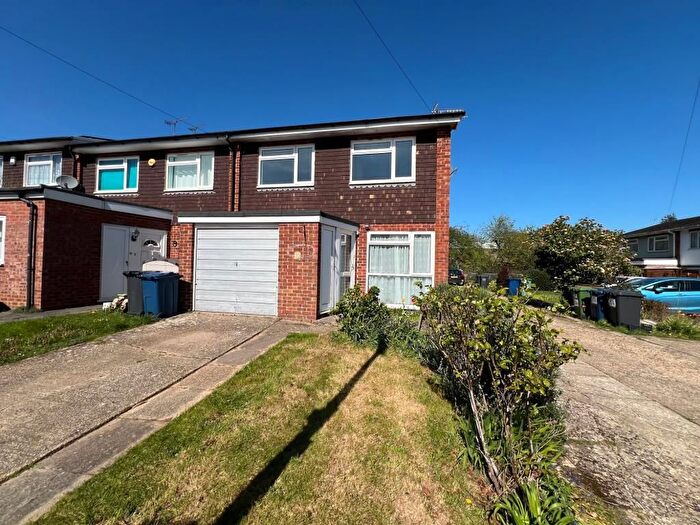 3 Bedroom Semi-Detached House To Rent In Lanewood Close, Amersham, HP7