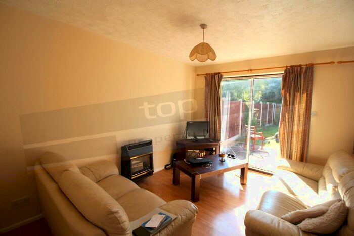 4 Bedroom Semi-Detached House To Rent In **&#;pppw Excluding** Heron Drive, Lenton, Nottingham, NG7