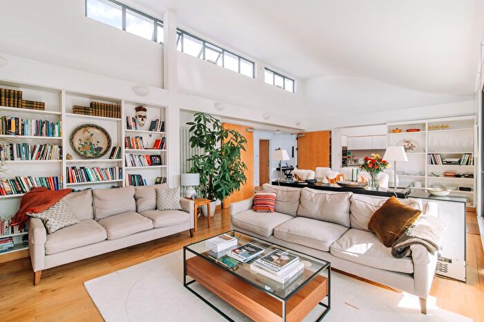 3 Bedroom Property For Sale In North Mews, Bloomsbury, WC1N