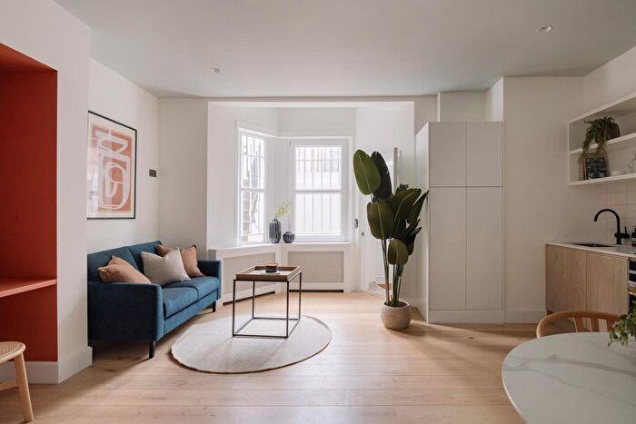 Studio To Rent In Warwick Road, SW5