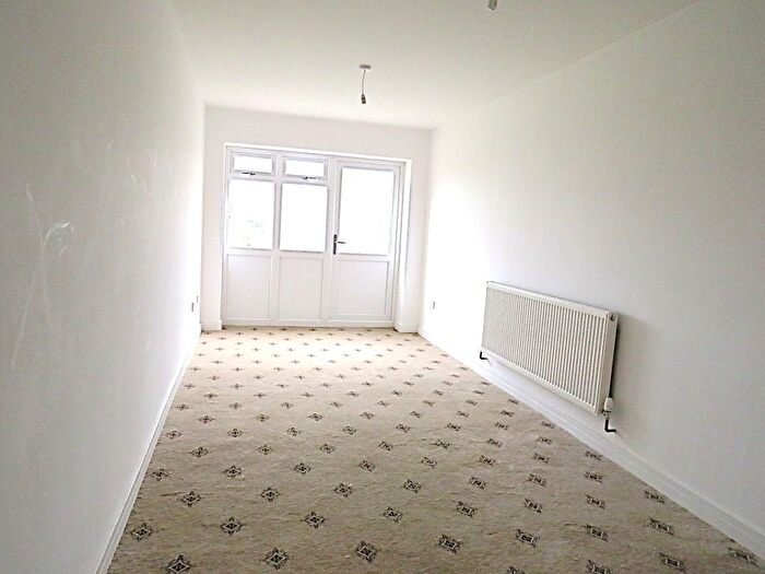 2 Bedroom Flat To Rent In Hatton Cross, Bedfont, Feltham, TW14