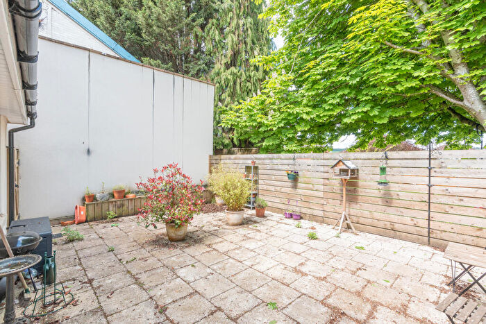 2 Bedroom Flat For Sale In Lynwood House, Lynwood Road, Ashton, Bristol, BS3