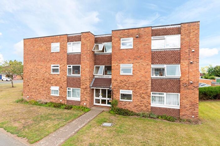 2 Bedroom Flat To Rent In Egmont Road, Walton-On-Thames, KT12