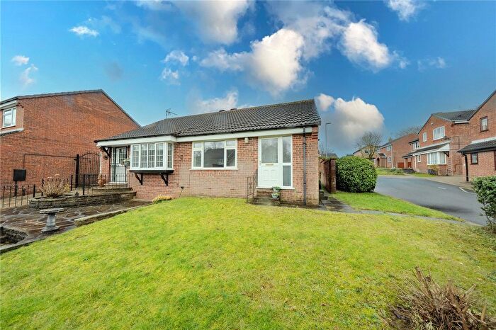 2 Bedroom Bungalow For Sale In Plane Tree Croft, Leeds, West Yorkshire, LS17