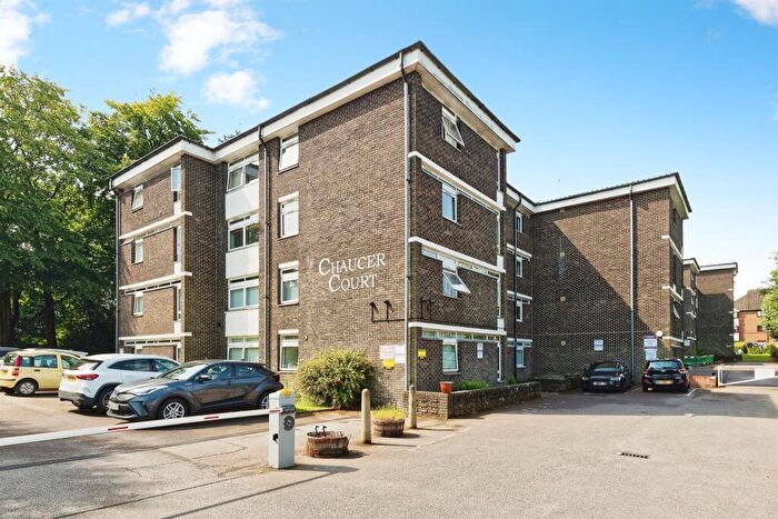 2 Bedroom Flat For Sale In New Dover Road, Canterbury, CT1