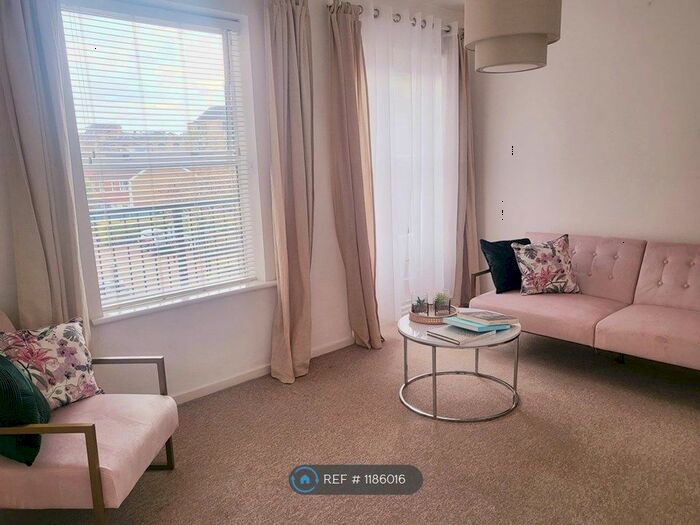 2 Bedroom Flat To Rent In Riverside Mansions, Wapping, E1W