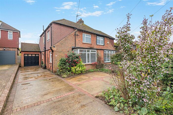 3 Bedroom Semi Detached House For Sale In Norrington Road, Maidstone, ME15