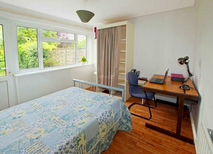 6 Bedroom Semi-Detached House To Rent In Whiteknights Road, Reading, Berkshire, RG6