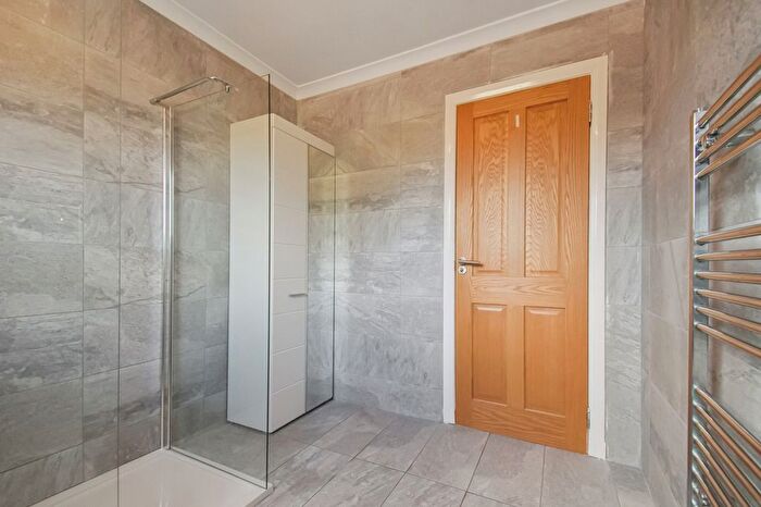 2 Bedroom Flat To Rent In Burnside Court, Bearsden, Glasgow, G61